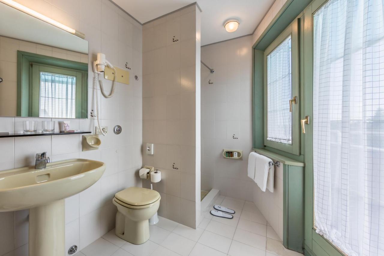 Aviano Palace Hotel Extérieur photo