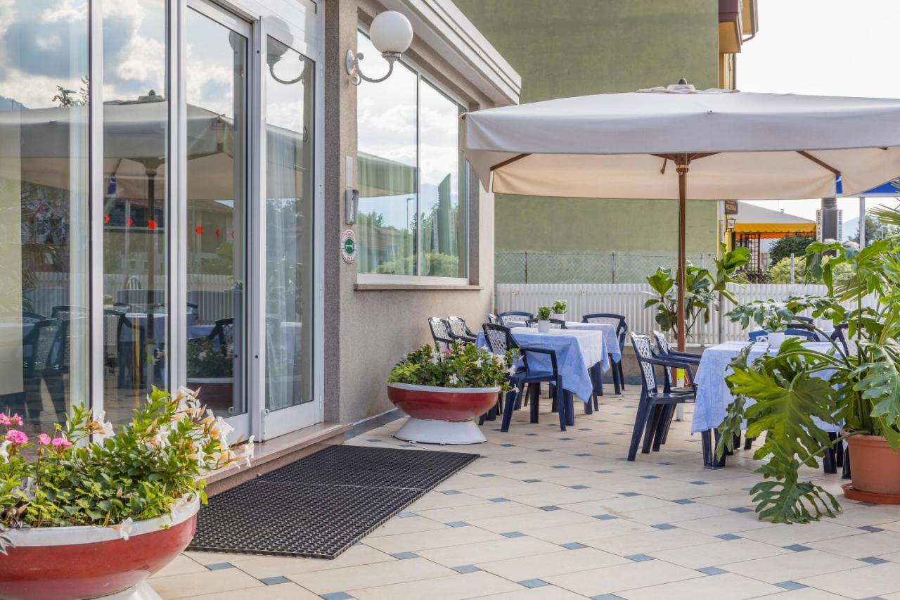 Aviano Palace Hotel Extérieur photo